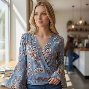 Anthropologie Finn & Grace Boho Floral Shirt Top Blouse Bell Sleeve Blue M